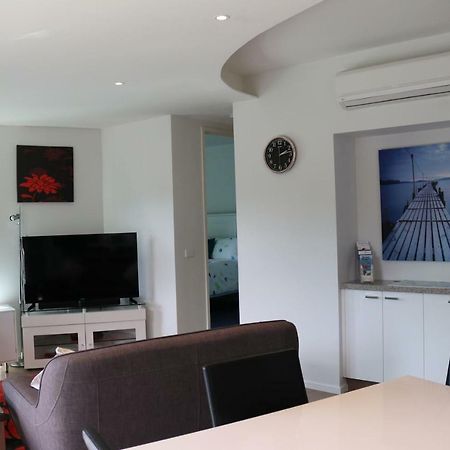 130 At The Waves Apartment Cowes Exterior photo