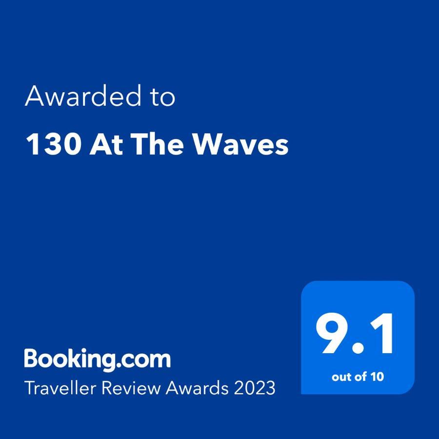 130 At The Waves Apartment Cowes Exterior photo