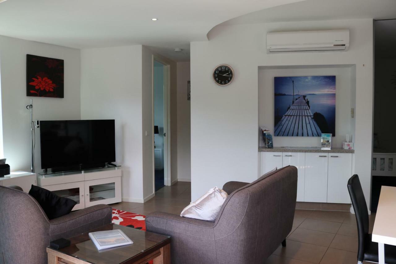 130 At The Waves Apartment Cowes Exterior photo