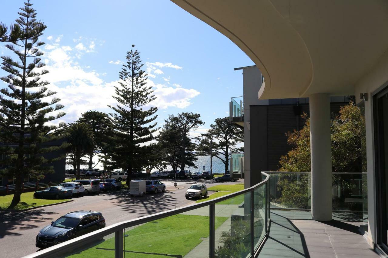 130 At The Waves Apartment Cowes Exterior photo